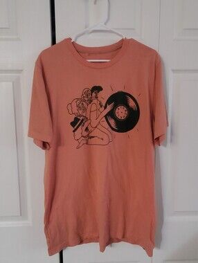 COACHELLA  MAJIC VINYL GRAPHIC TSHIRT SZ XL. SHORT SLEEVE.